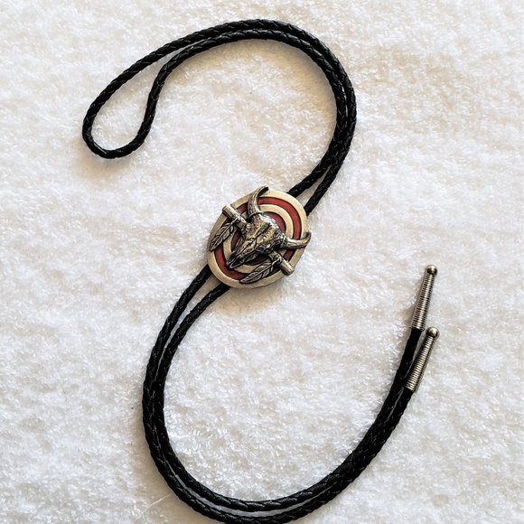 Vintage Other - VTG Siskiyou Buckle Co Inc Pewter / Leather Bolo